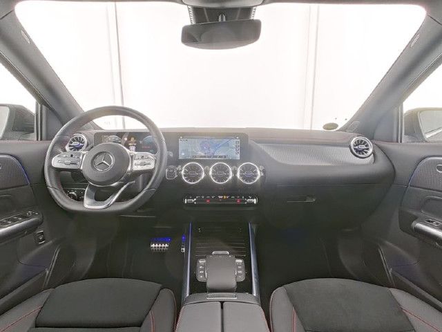 Mercedes-Benz EQA 300 4MATIC