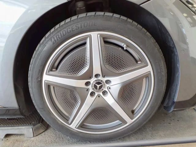 Mercedes-Benz EQE 350 AMG Line Sedan