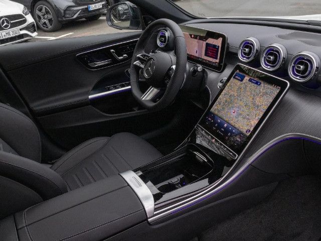 Mercedes-Benz C 200 AMG Line Sedan