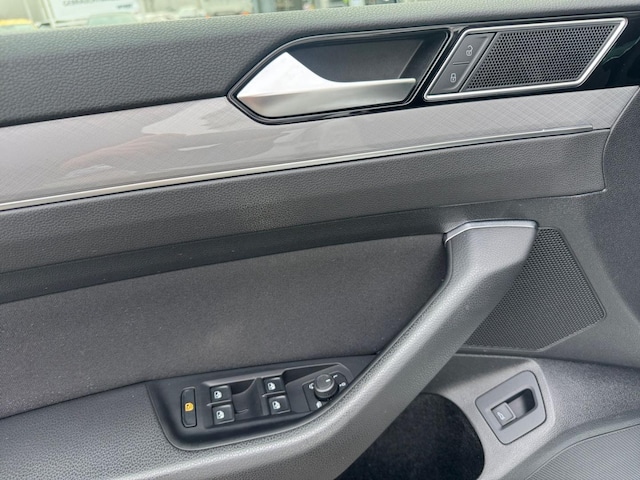 Volkswagen Passat 2.0 TSI Business DSG Variant