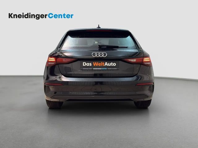 Audi A3 30 TFSI Sedan