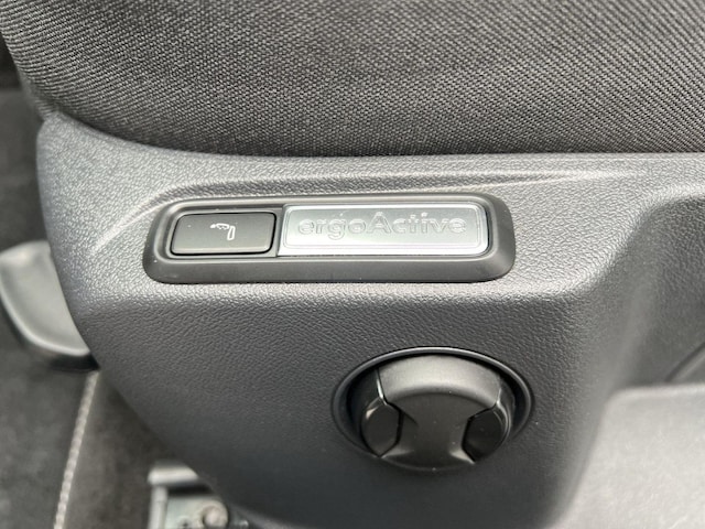 Volkswagen T-Roc 1.5 TSI DSG R-Line