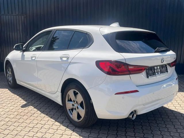 BMW 116 116i 5-deurs Sedan