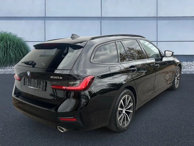 BMW 330 330e Sport Line Touring