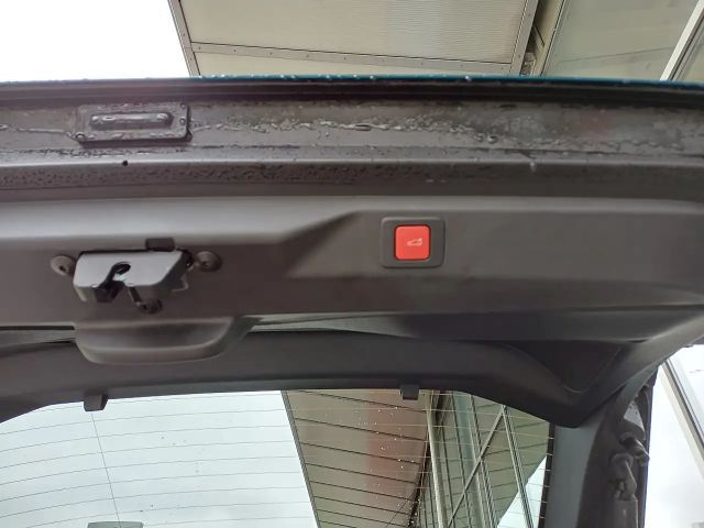 Peugeot E-3008 73Kwh