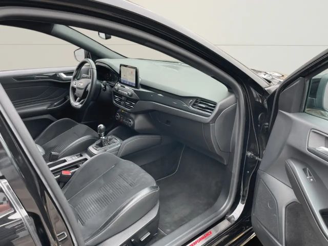 Ford Focus ST Line Wagon