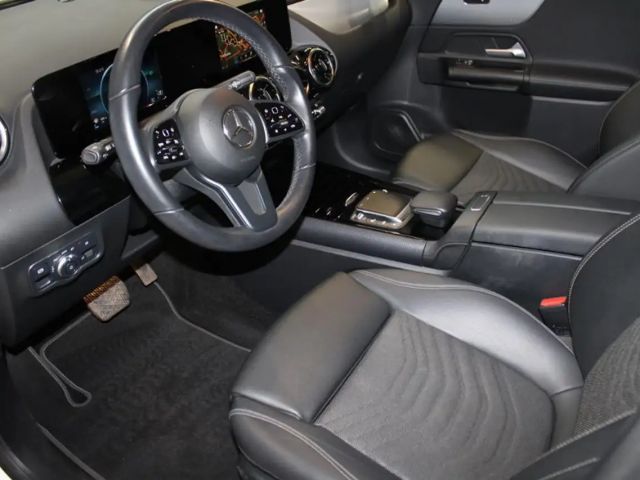 Mercedes-Benz GLA 200 Style