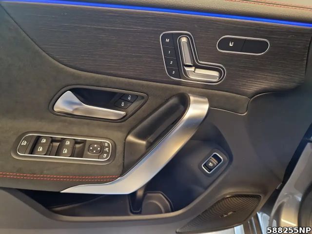 Mercedes-Benz CLA 200 AMG Line Guard