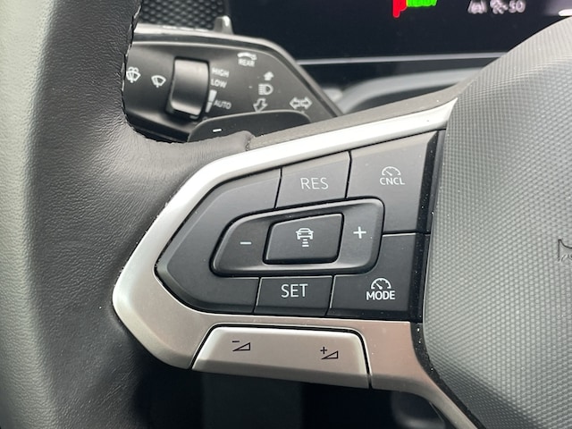 Volkswagen Passat 1.5 eTSI Business DSG