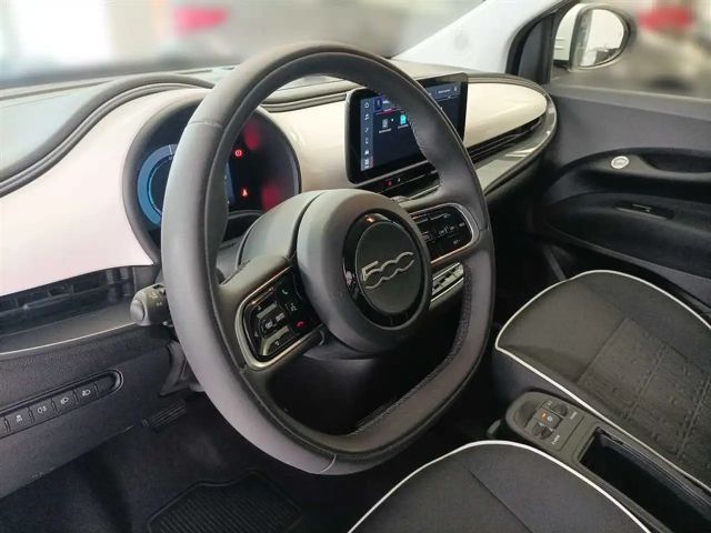 Fiat 500e Neuer 500 Kamera Klimaautomatik Sitzheizung PDC