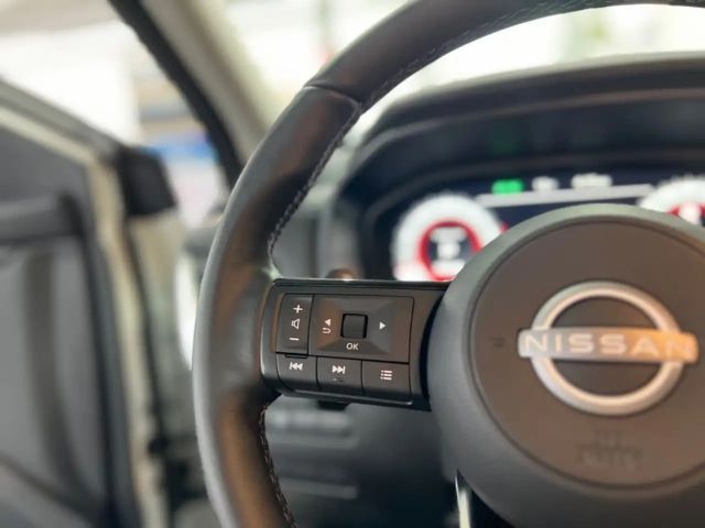 Nissan Qashqai 1.3 Connecta LED+KEYLESS+360°+ACC+VC uvm