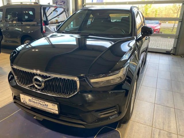 Volvo XC40 Core Momentum T3