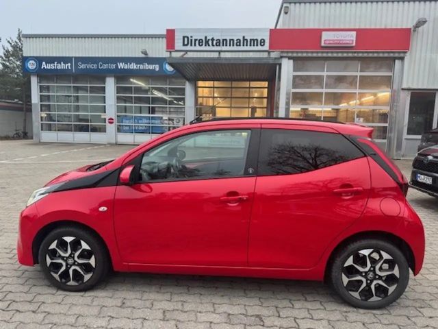 Toyota Aygo X Hatchback Play Team D X-play