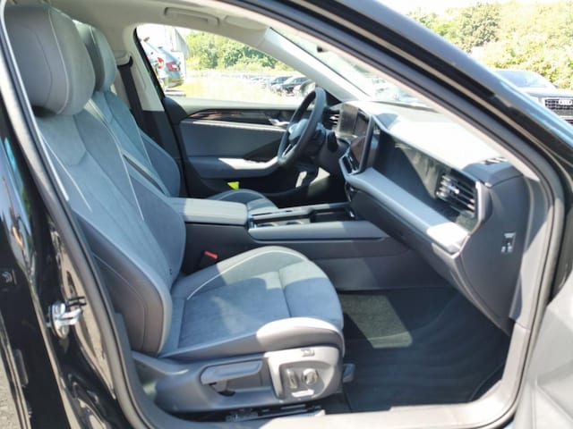 Volkswagen Passat 1.5 eTSI Business Variant