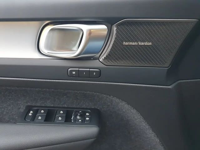 Volvo XC40 Dark Plus