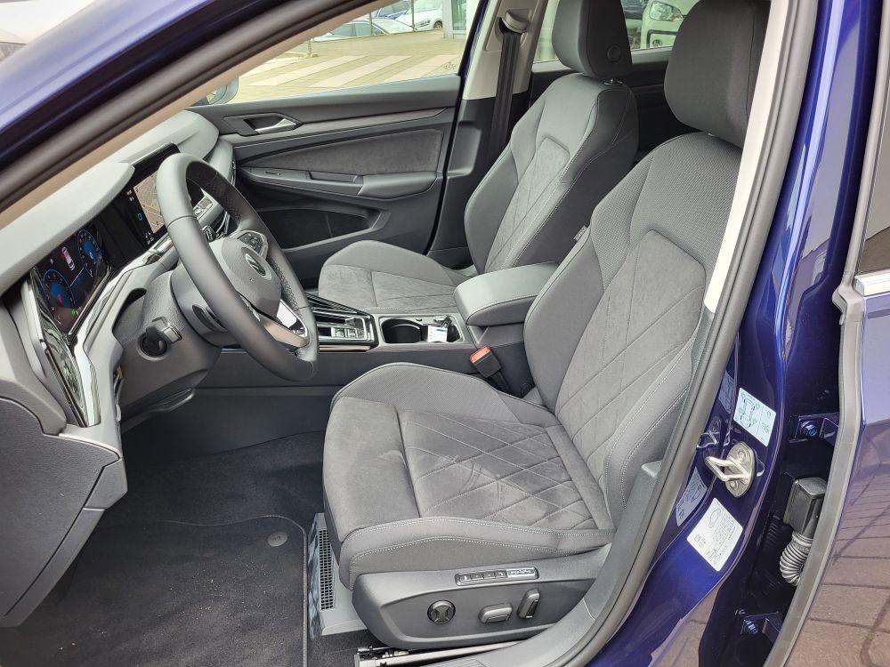 Volkswagen Golf Style Variant