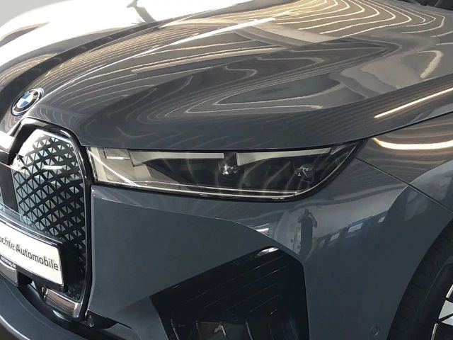 BMW iX xDrive40