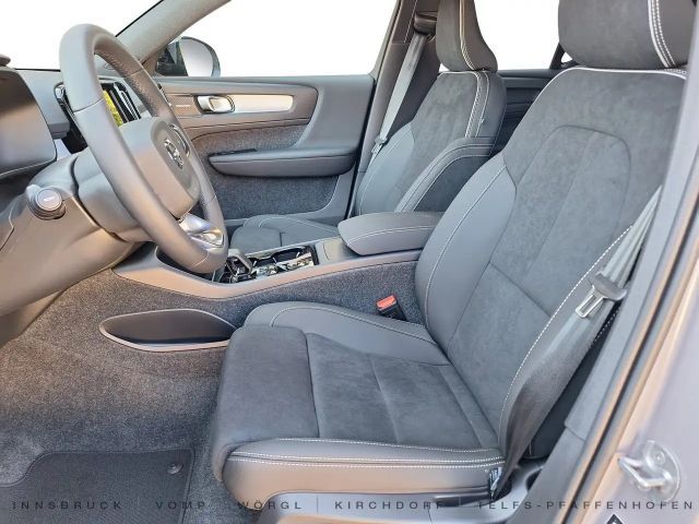 Volvo XC40 Dark Plus