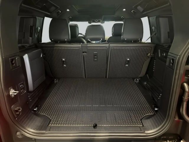 Land Rover Defender 110 D250 Dynamic HSE