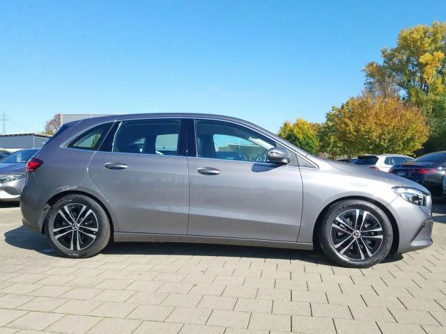 Mercedes-Benz B 200 Progressive Sedan