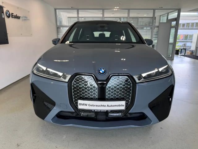 BMW iX M60