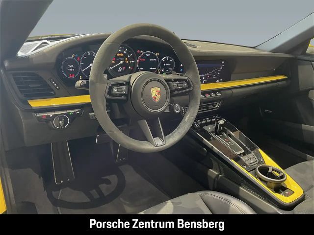 Porsche 992 Cabrio Carrera GTS
