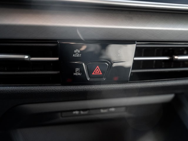 Volkswagen Golf 1.5 eTSI Golf VIII Variant