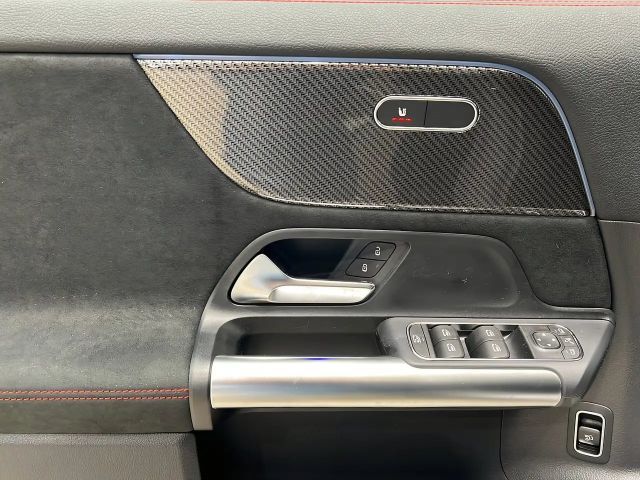 Mercedes-Benz GLA 200 AMG Line