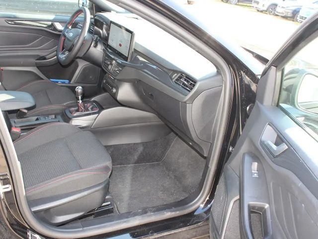 Ford Focus EcoBoost ST Line