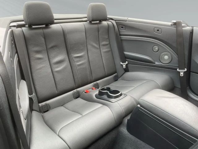 BMW 220 220i Cabrio M-Sport