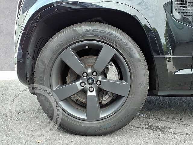 Land Rover Defender 110 Dynamic SE