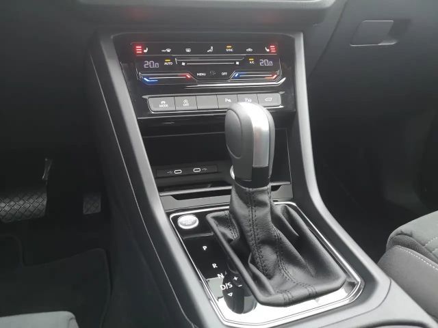 Volkswagen Touran 1.5 TSI DSG Highline R-Line