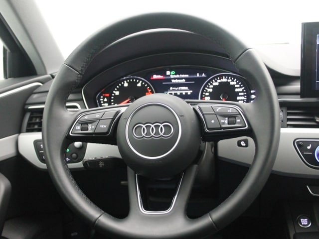 Audi A4 30 TDI S-Tronic Sedan