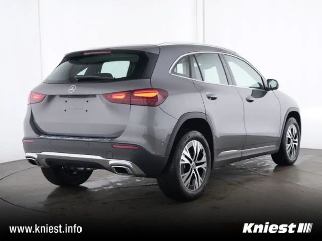 Mercedes-Benz GLA 180 Progressive