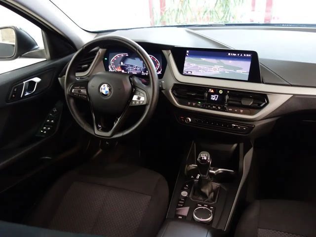 BMW 116 116i Advantage pakket Sedan
