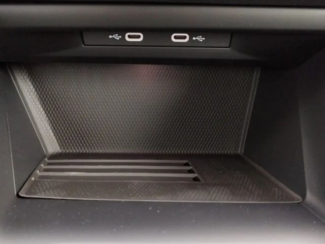 Volkswagen Golf Rabbit TSI