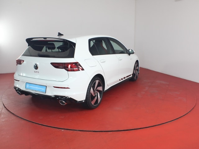 Volkswagen Golf 2.0 TSI DSG