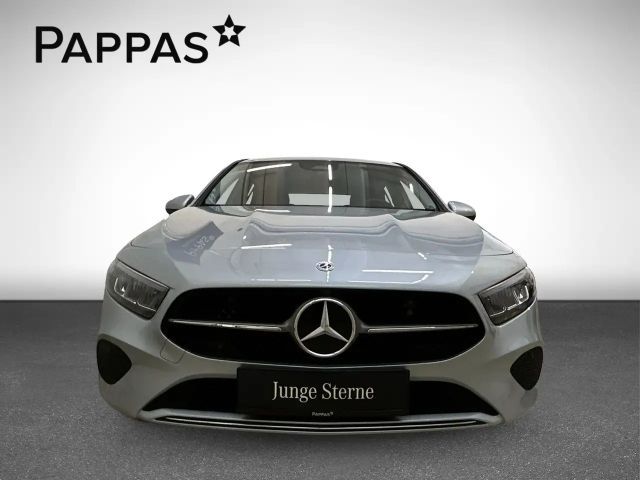 Mercedes-Benz A 180 A 180 d Hatchback