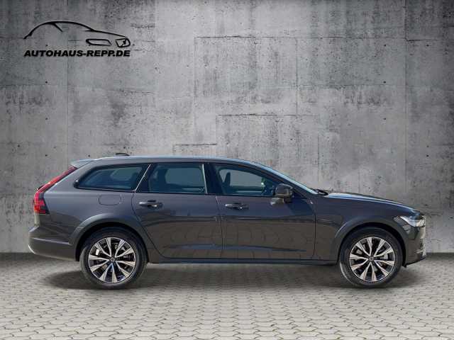 Volvo V90 Cross Country AWD Plus