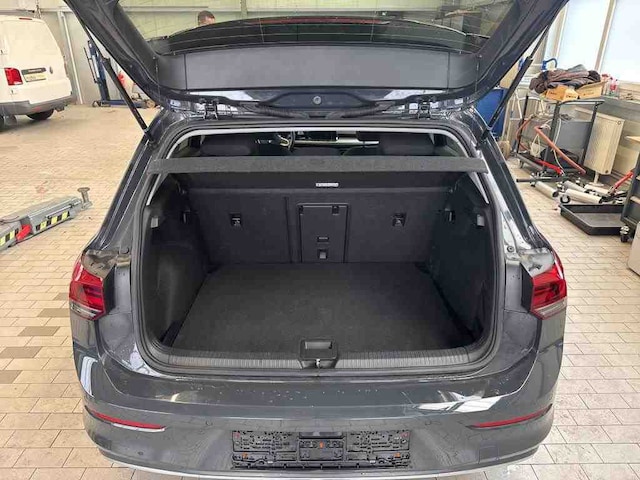 Volkswagen Golf NAVI/AppConnect/16" GJR . . .