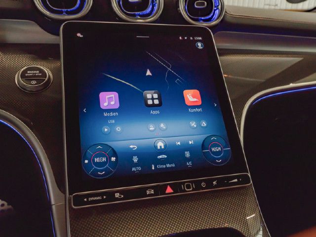 Mercedes-Benz C 200 AMG Line Sedan