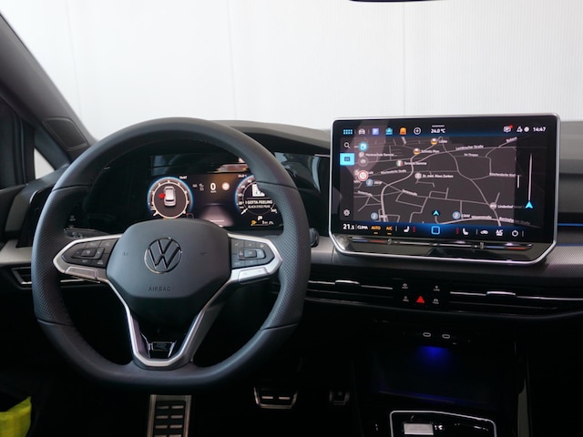 Volkswagen Golf 1.5 eTSI DSG R-Line