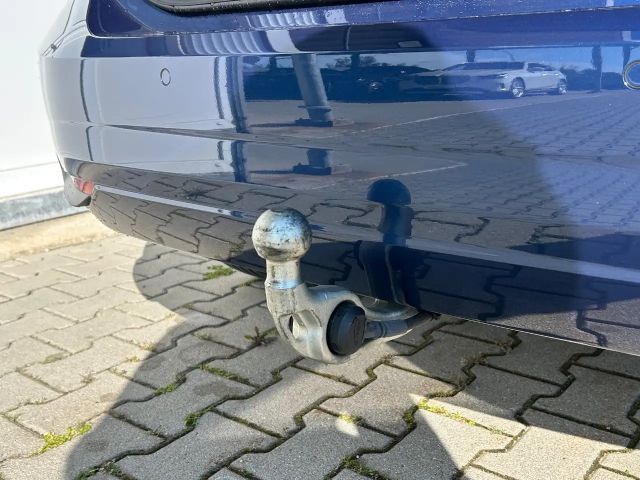 BMW 220 220i Active Tourer