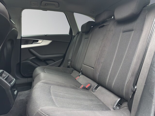 Audi A4 35 TFSI Avant S-Tronic
