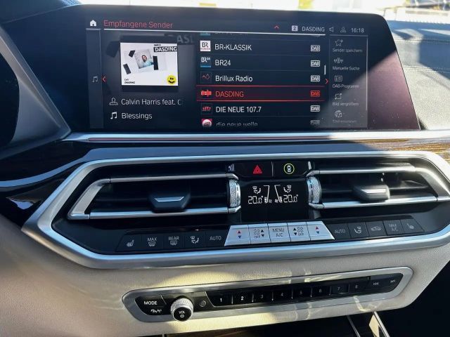 BMW X5 x40i IntAktLenk.PanoD.SurView.ACC Laser 20" HUD