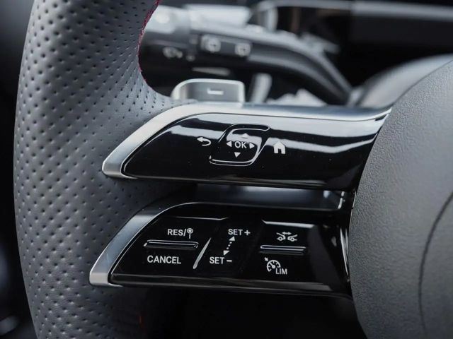 Mercedes-Benz B 180 AMG Line Sedan