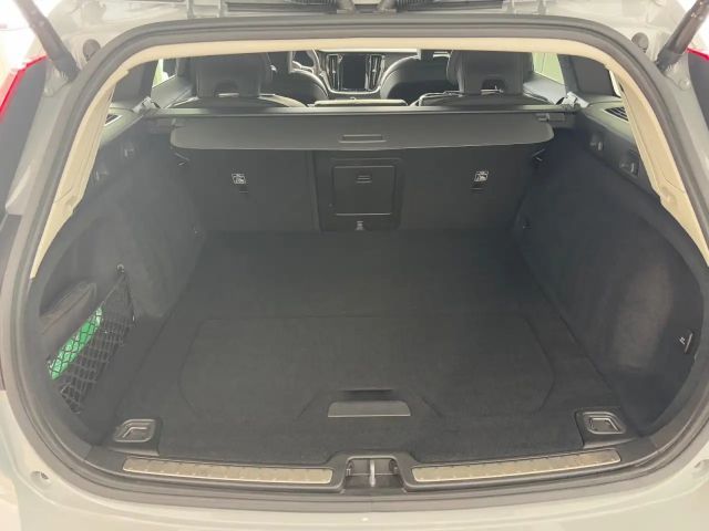 Volvo V60 Cross Country AWD Plus