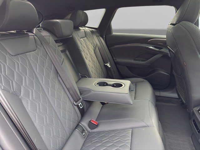 Audi A6 e-tron Avant Quattro