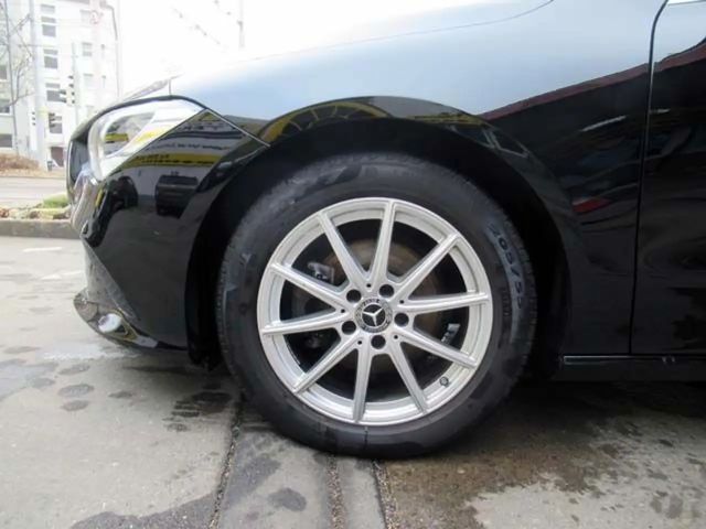 Mercedes-Benz CLA 180 Shooting Brake