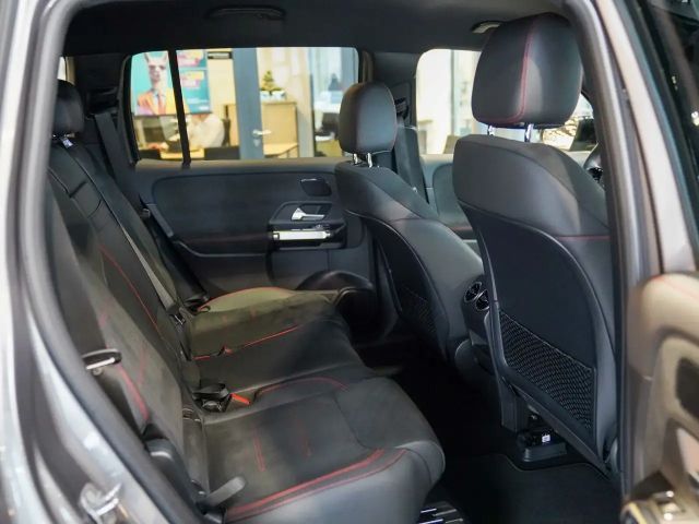 Mercedes-Benz EQB 300 4MATIC AMG Line